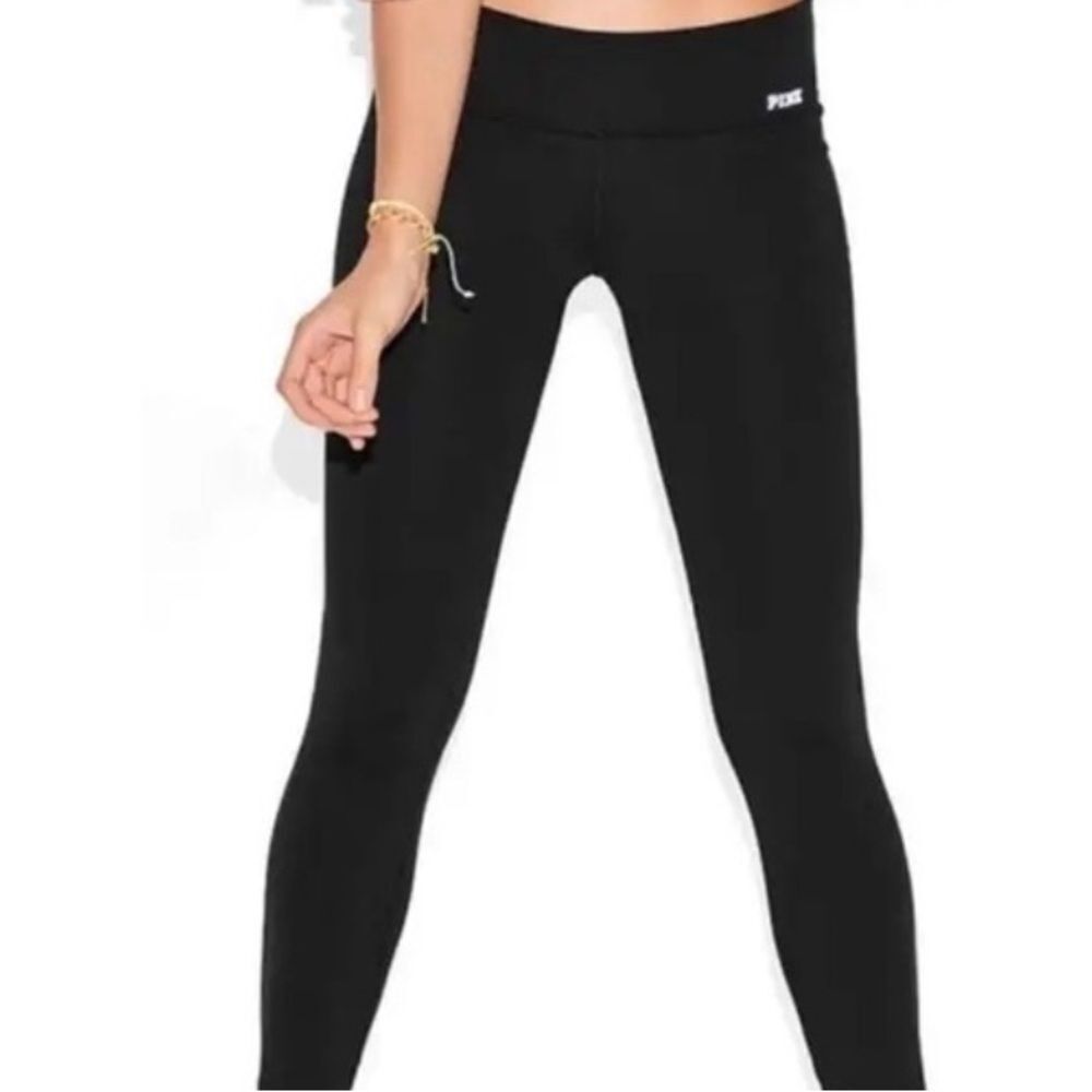 PINK Victoria’s Secret Ultimate Black Mid-rise Athletic Leggings in Size Small
